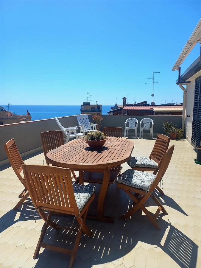 Suite Home Panorama Giardini Naxos Esterno foto
