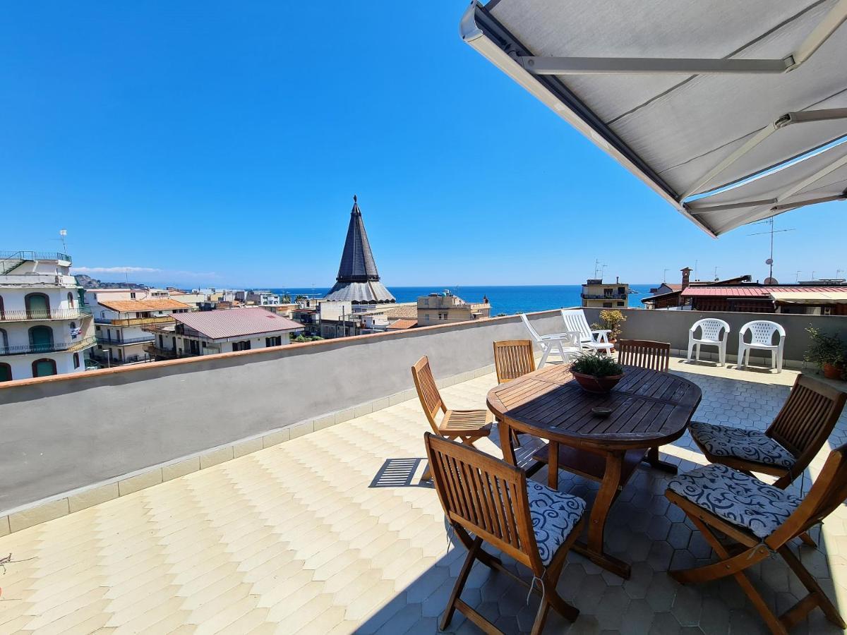 Suite Home Panorama Giardini Naxos Esterno foto